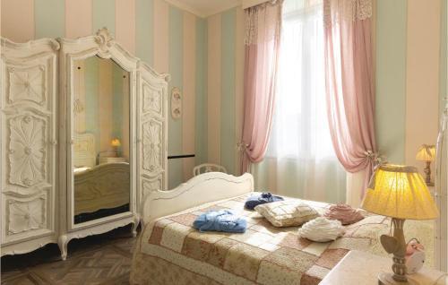 Three-bedroom Apartment In Viareggio
