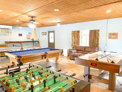 Geronimo Creek Retreat Getaway Cabin #8