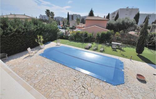Five-bedroom Holiday Home In Frejus
