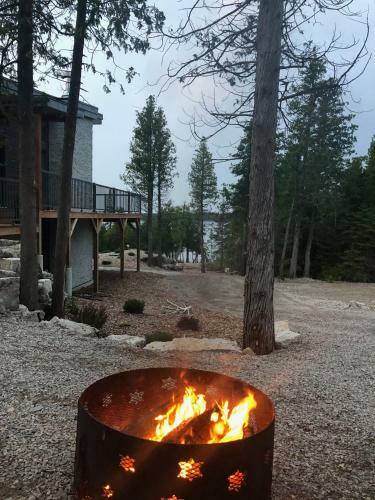 Stone Cove Waterfront Adults Only B&B