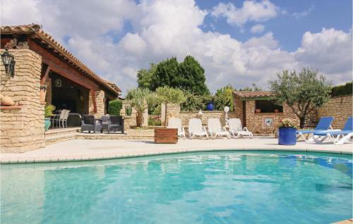 Nice Home In Gordes With 6 Bedrooms
