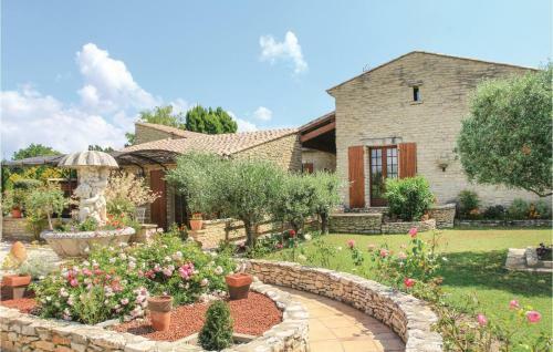 Nice Home In Gordes With 6 Bedrooms
