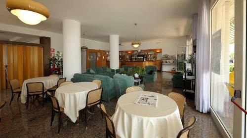 Petit Hotel