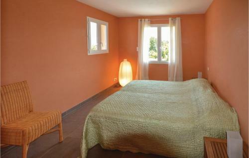 Four-bedroom Holiday Home In Montauroux