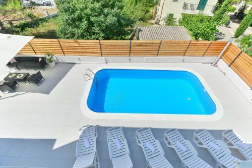 Crowonder Villa Marieta With Swimming Pool