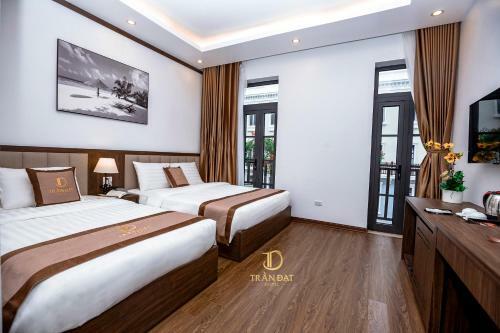 Tr?n ??t Hotel