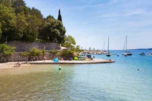 Hostal Rooms Miramare