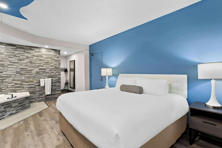 Howard Johnson Plaza Hotel Windsor