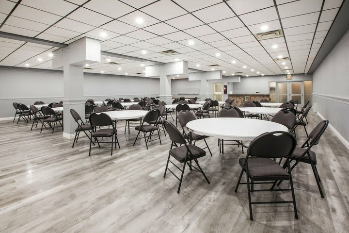 Howard Johnson Plaza Hotel Windsor
