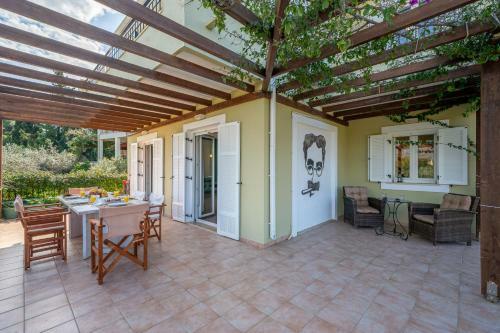 Cinema Themed House In Argostoli