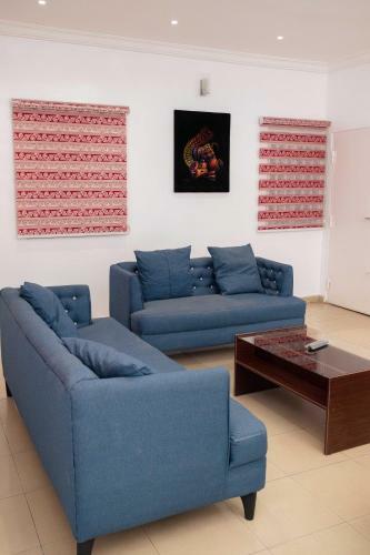 Timeless Apartments And Bar
