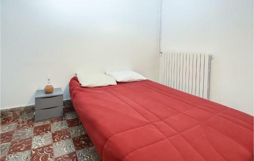 Beautiful Home In Le Thor W/ Wifi And 2 Bedrooms