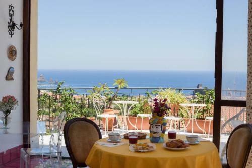 B&B I Faraglioni Di Villa Jole