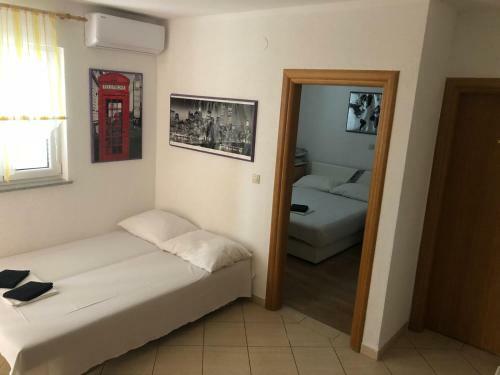 Ari Apartments