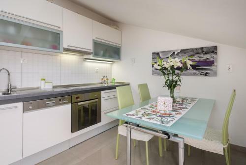 Apartment Leani