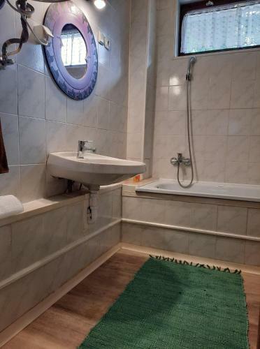 Apartamento K�t Cseresznye Vend�gh�z