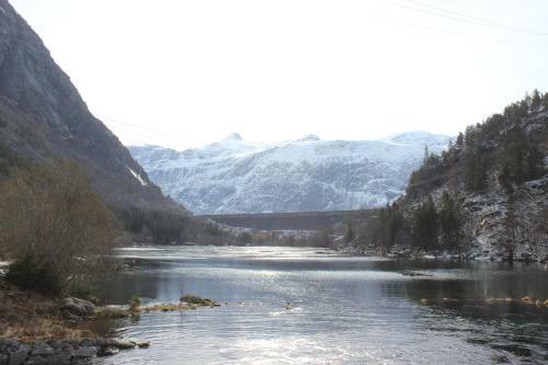 Trolltunga Overnatting Skjeggedal