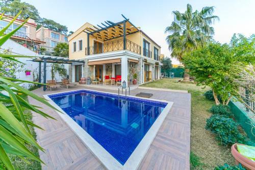 Villa Esen Daily Weekly Rentals