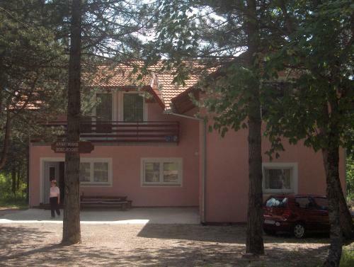 Hostal Apartments Nova Lika