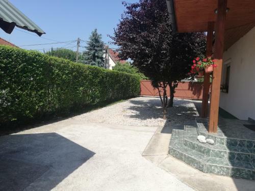 V�rkert Apartman