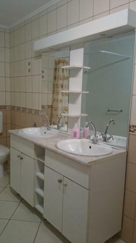 Ag�ta Apartman