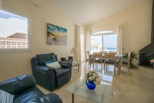 Charming Villa By The Sea With Private Pool Corralejo