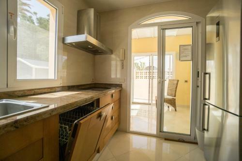 Charming Villa By The Sea With Private Pool Corralejo