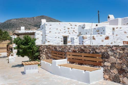 Eleonas Paros Villas, Near Lolantonis Beach