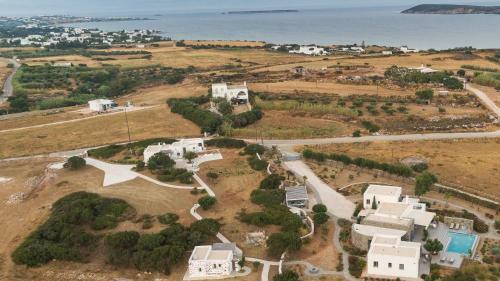 Eleonas Paros Villas, Near Lolantonis Beach