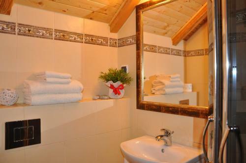 Central ?eba Suites