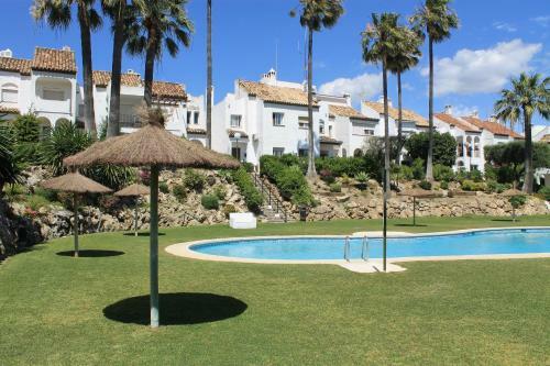 Casa Adosada En Estepona