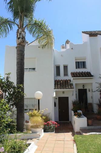 Casa Adosada En Estepona