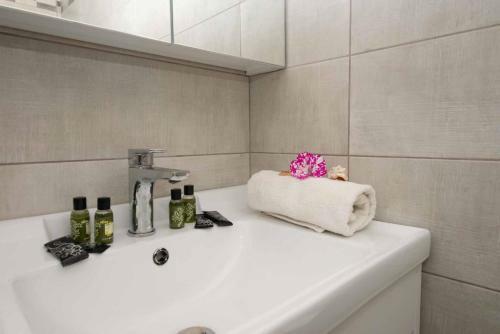 Lollas Apartments Acharavi Corfu
