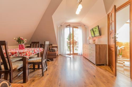 Cavilla - Pokoje I Apartamenty