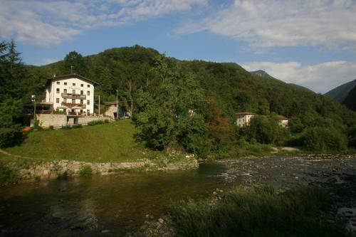 Hotel Albergo Alla Trota