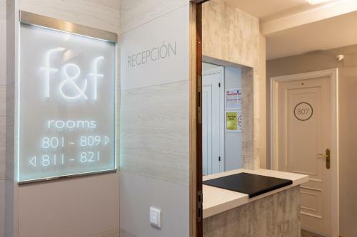 Hostal Pension Residencia F&f