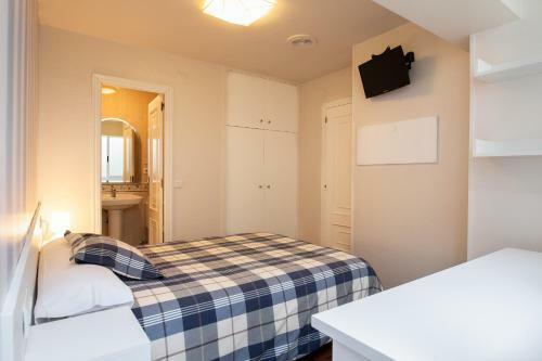 Hostal Pension Residencia F&f