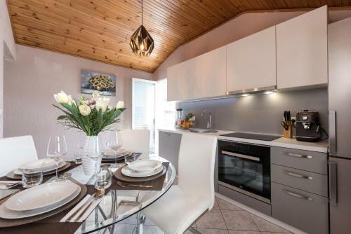 Lola Apartment