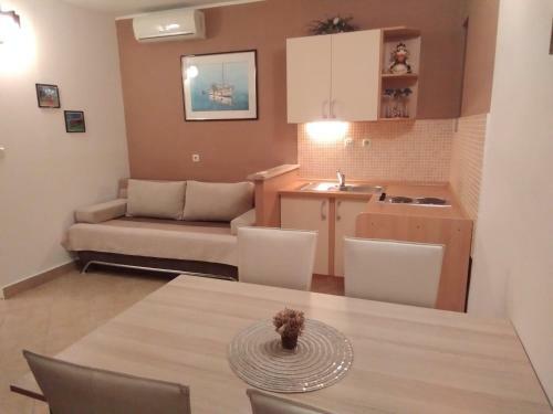 Apartmani Kraljevi?