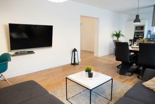Modern Mediterranean Apartment