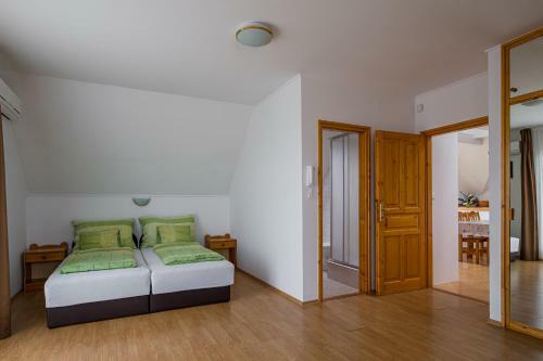 Hostal Balaton Vend�gh�z