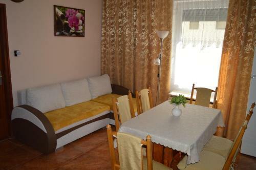 Csepp Nyaral�h�z Medenc�vel