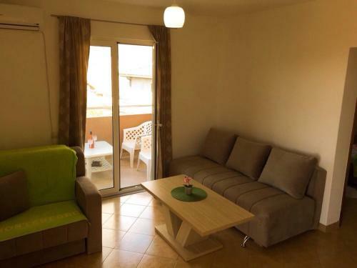 Hostal Apartments Emina