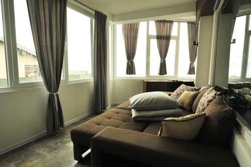 Lagadin Lakeview Apartment