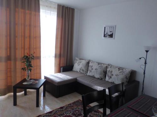 Geniko Apartments
