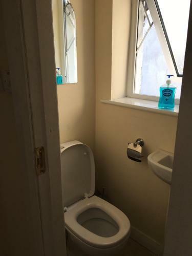 Double Rooms & Twin Rooms Rahoon
