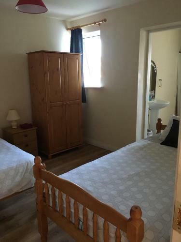Double Rooms & Twin Rooms Rahoon