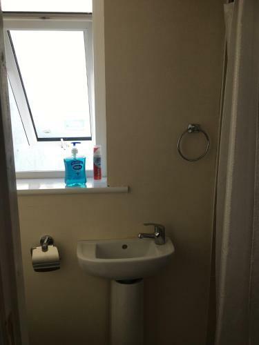 Double Rooms & Twin Rooms Rahoon
