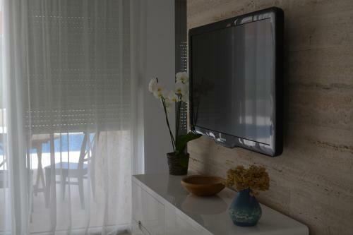 Villa Antea - Modern House With Pool