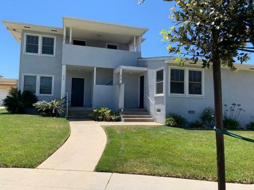 Apartamento Rustling Leaves 2bd/1 Ba Upstairs Parking/laundry